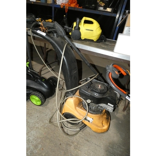 2041 - 1 x JCB pressure washer with a Tecumseh Prisma 50 petrol engine