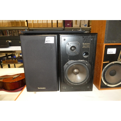 2425 - A pair of Technics speakers type SB-SB-CS50