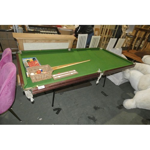 2195 - A snooker table approx 221cm x 115cm (roughly 7ft x 3ft 8 inch) with a quantity of various accessori... 