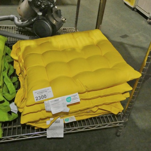 2300 - 6 x Home Scapes chair seat cushions - yellow