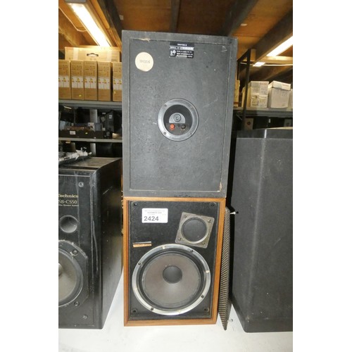 2424 - A pair of vintage Wharfedale speakers type Denton 2