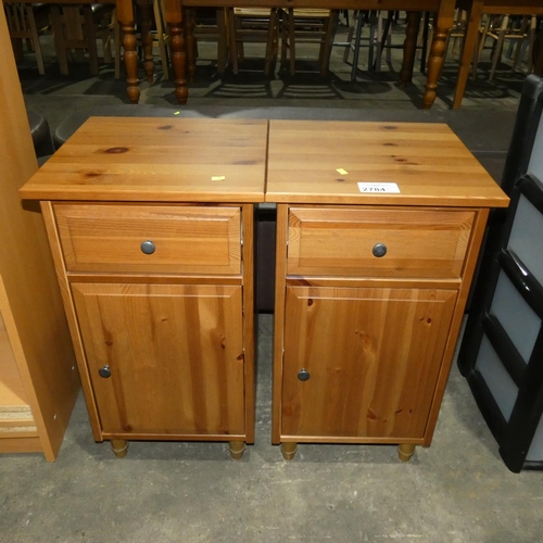 2784 - 2 x wooden bedside cabinets