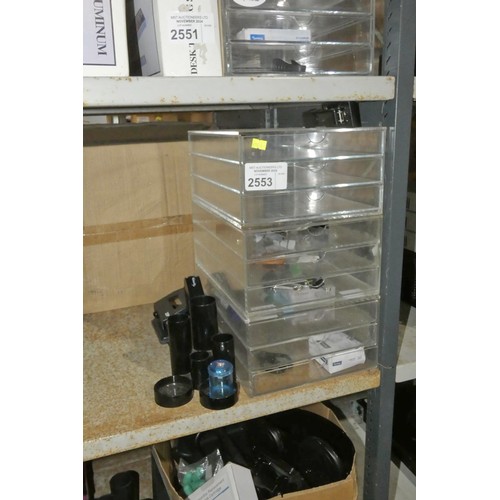 2553 - 3 x 3 drawer desk tidy transparent cabinets & a quantity of various office related items