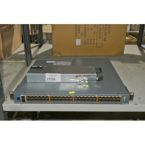 2558 - An Anatel Extreme Networks 48 port network switch unit type 4950GTS-PWR+ POE+, includes 1 power supp... 