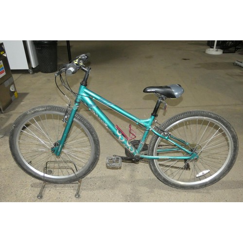 2102 - 1 x Apollo Cosmo mountain bike