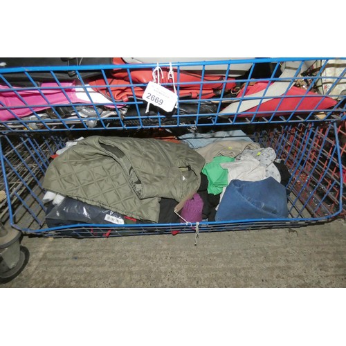 2670 - A quantity of various clothing including t-shirts, socks etc (some used)