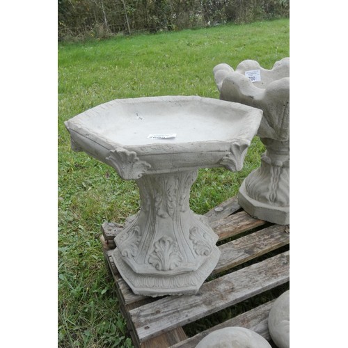 2699 - A classic gothic bird bath with hexagonal top