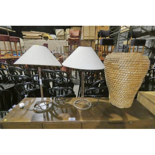 2719 - 2 x matching table lamps and a laundry basket (Trade)