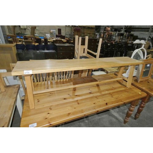 2749 - A wooden 3 person bench approx 180x35