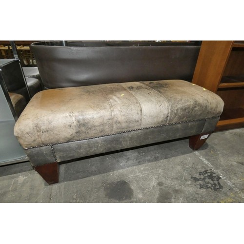 2786 - A leather effect upholstered foot stool approx 125x50cm