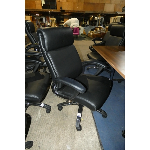 1405 - 1 x Dynamic black upholstered office swivel chair