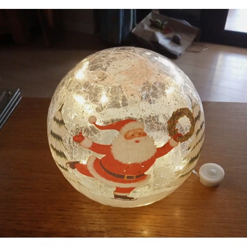 2596 - 8 x led lit Christmas crackle ball decorations