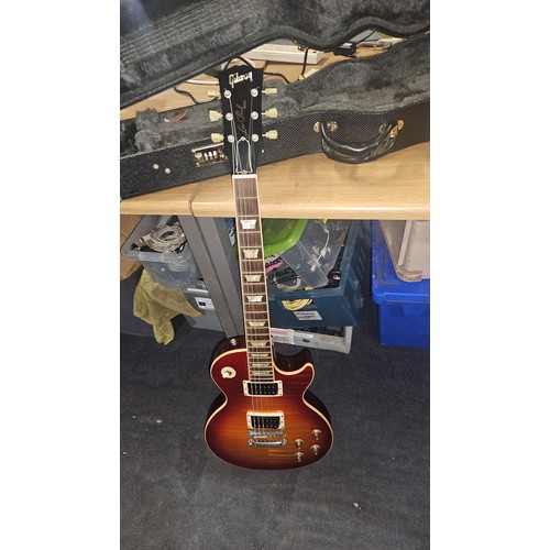 2512 - An Electric 6 string guitar by Gibson - Les Paul standard model - made in the USA, Serial number = 0... 