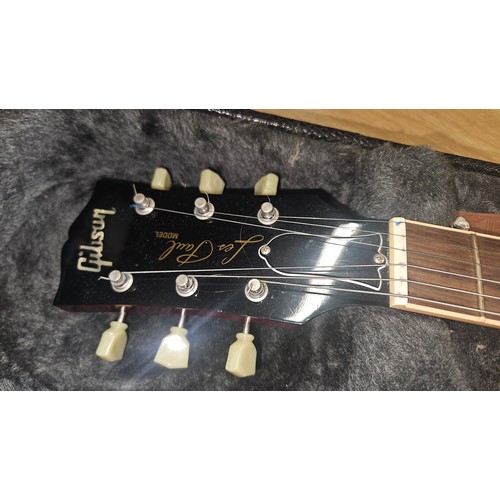 2512 - An Electric 6 string guitar by Gibson - Les Paul standard model - made in the USA, Serial number = 0... 