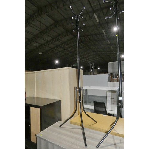 1389 - 1 x black metal hat / coat stand