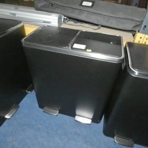 1536 - 1 x twin compartment / twin pedal bin