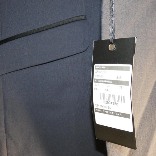 26 - A gentleman's navy suit by Torre, jacket 40L & trousers 34L, includes waistcoat, retail price £450 -... 