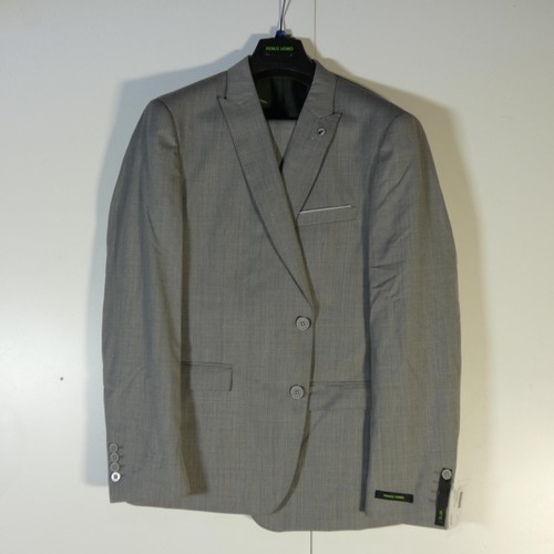 86 - A gentleman's grey suit by Remus Uomo, jacket 42R & trousers 36R, includes waistcoat, retail price £... 