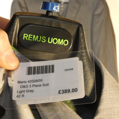 86 - A gentleman's grey suit by Remus Uomo, jacket 42R & trousers 36R, includes waistcoat, retail price £... 