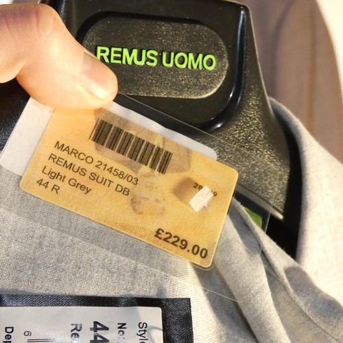 104 - A gentleman's grey suit by Remus Uomo, jacket 44R & trousers 44R, no waistcoat, retail price £229 - ... 