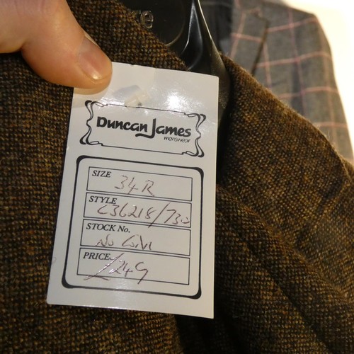 193 - A gentleman's brown jacket by Torre size 34R, retail price £249 - please see pictures for more detai... 