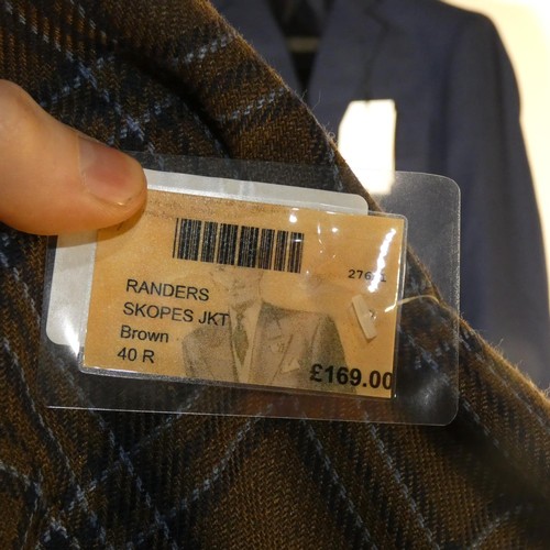 204 - A gentleman's brown check jacket by Skopes size 40R, retail price £169 - please see pictures for mor... 