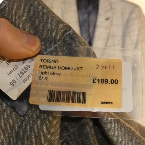 272 - A gentleman's grey jacket by Remus Uomo size 42R, retail price approx £189 - please see pictures for... 