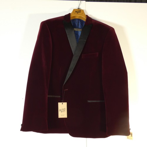 333 - A gentleman's wine velvet jacket by Antique rogue size 50R, retail price approx £149 - please see pi... 