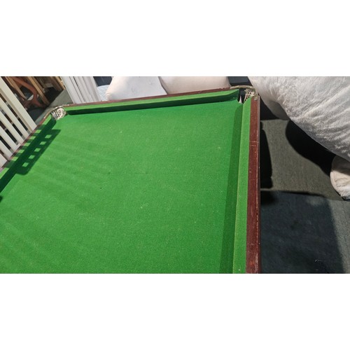 2195 - A snooker table approx 221cm x 115cm (roughly 7ft x 3ft 8 inch) with a quantity of various accessori... 