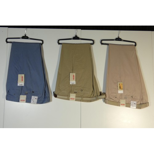 377 - 3 x pairs of gentleman's trousers size 44R - retail over £260 - please see pictures for more