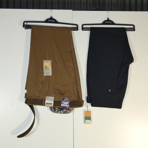 396 - 2 x pairs of men's trousers size 40 - retail £150 - please see pictures for more details