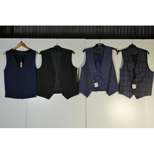 402 - 4 x men's waistcoats size 38 - retail approx £200 - please see pictures for more details