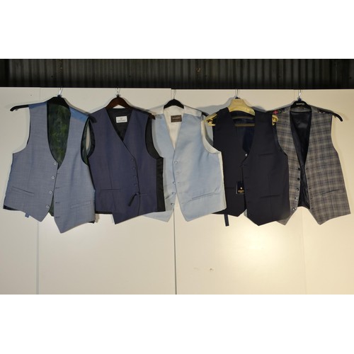 415 - 5 x men's waistcoats size 42 - retail approx £250 - please see pictures for more details