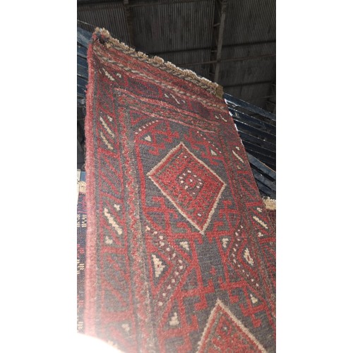 545 - A meshwani runner approx 240 x 50cm