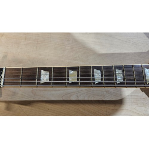 2512 - An Electric 6 string guitar by Gibson - Les Paul standard model - made in the USA, Serial number = 0... 