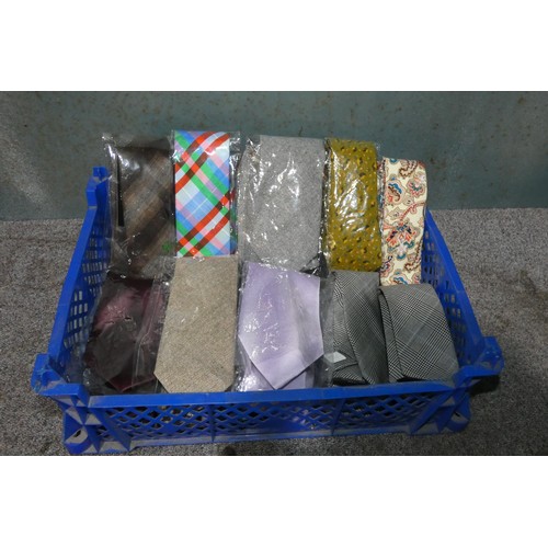 486 - 10 various colour neck ties, please see pictures for more details, contents of 1 basket, basket not ... 