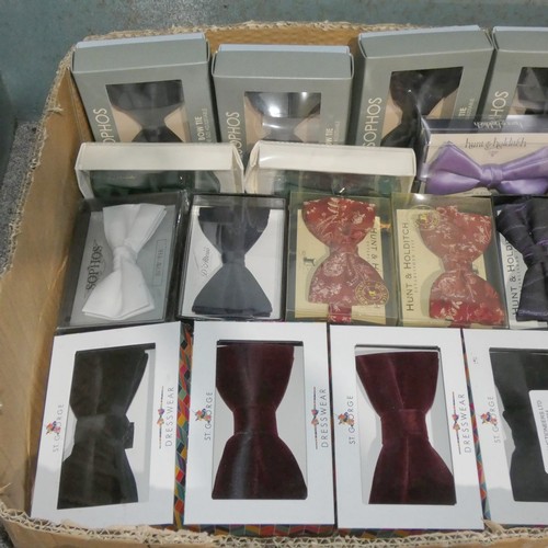 512 - 26 x various boxed bow ties by Sophos, St George etc, please see pictures for more details