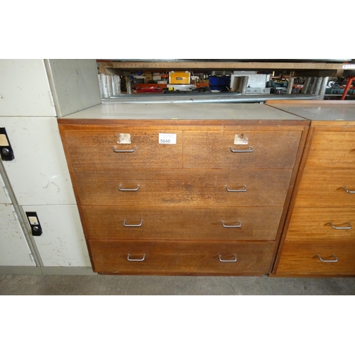 5040 - A wooden workshop chest of 5 drawers (2+3) approx 91 x 50 x 85cm high