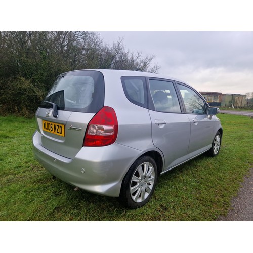 8 - Honda Jazz SE,
Registration number: WJ06 MZD,
V5: Present,
Odometer reading: 28,269 miles,
Date of f... 