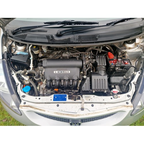 8 - Honda Jazz SE,
Registration number: WJ06 MZD,
V5: Present,
Odometer reading: 28,269 miles,
Date of f... 