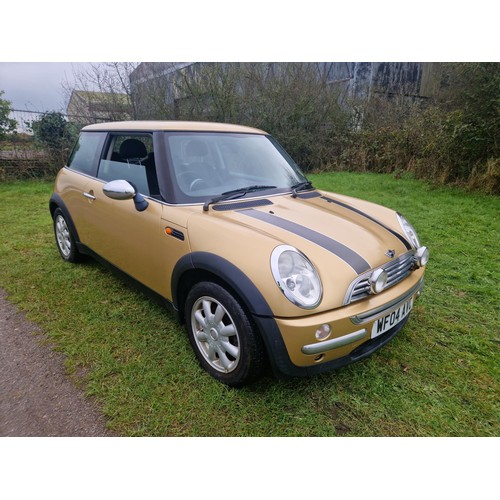 10 - Mini ONE,
Registration number: WF04 AVC,
V5: Present,
Odometer reading: 49,088 miles,
Date of first ... 