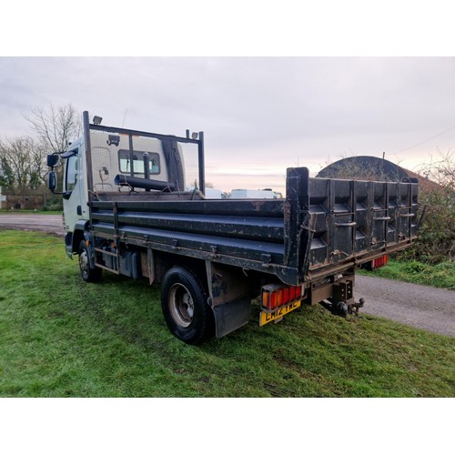 11 - DAF LF Tipper
Registration number: LM12 YWL,
V5: Present,
Odometer reading: 211,935km, 
Date of firs... 