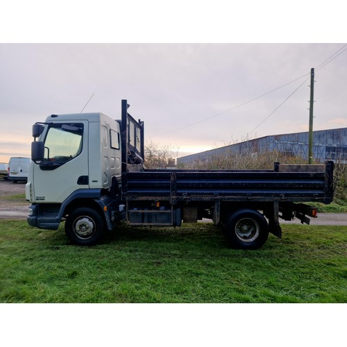 11 - DAF LF Tipper
Registration number: LM12 YWL,
V5: Present,
Odometer reading: 211,935km, 
Date of firs... 