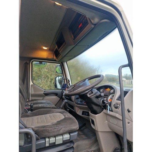 11 - DAF LF Tipper
Registration number: LM12 YWL,
V5: Present,
Odometer reading: 211,935km, 
Date of firs... 