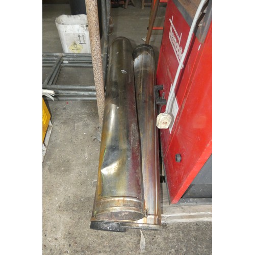 5045 - 1 x Kongskilde Benelux waste oil burning work shop heater type AT400 with 3 x lengths of flue