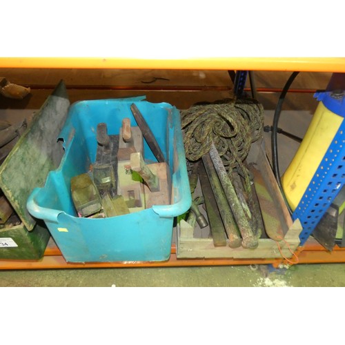 5134 - A quantity of various hand tools including saws, files, wooden planes etc