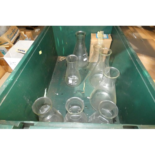 5564 - A quantity of various laboratory glassware by Volac, Pyrex etc. Not practical to list in detail so p... 