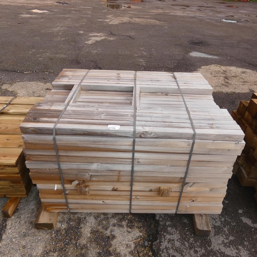 6135 - A quantity of timber comprising of approx 4.5cm x 4.5cm x 120cm long