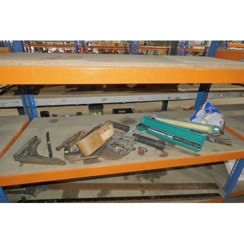 5447 - A quantity of various items including a Kamasa Texas 1/2 inch drive digital torque wrench, polishing... 