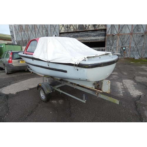 6094 - 1 x Classic Mystic cruiser with a 24V DC 2.5kw drive system by Lynch Yellowtail (no batteries). This... 